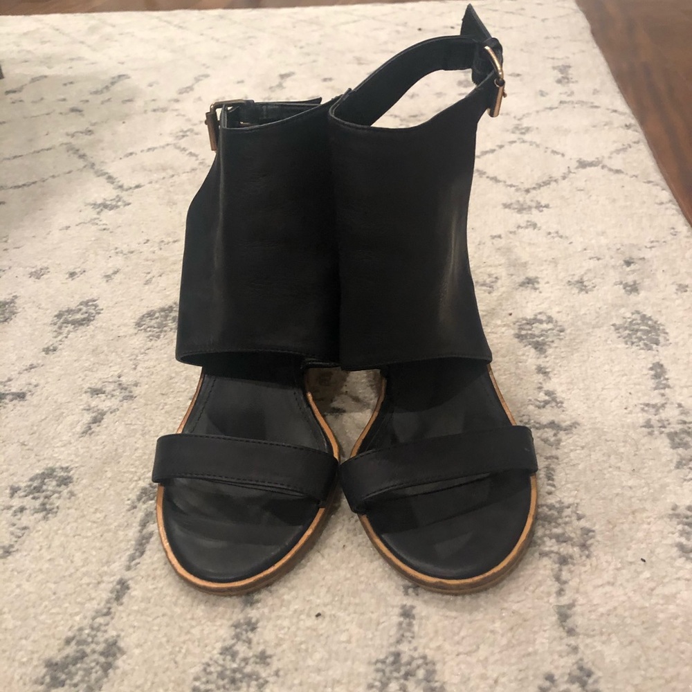 Black block heel sandal